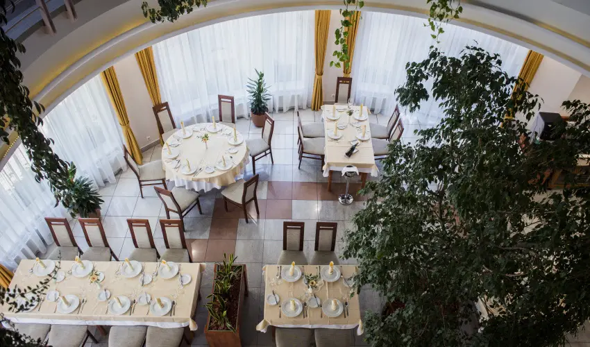 Garden Hotel Wellness & Konferencia Szolnok - M�rcius 15. 