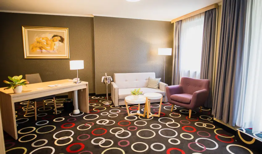Garden Hotel Wellness & Konferencia Szolnok - M�rcius 15. 
