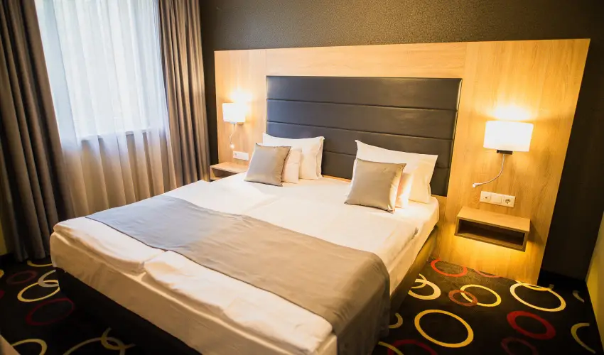 Garden Hotel Wellness & Konferencia Szolnok - M�rcius 15. 