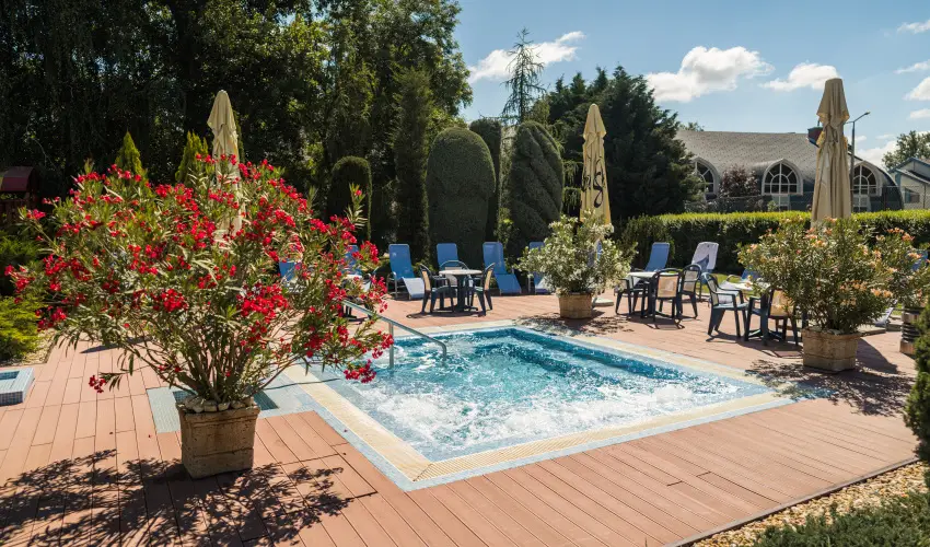 Garden Hotel Wellness & Konferencia Szolnok - M�rcius 15. 