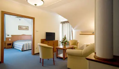 Ger�by K�ria Hotel �s Lovasudvar Lajosmizse
