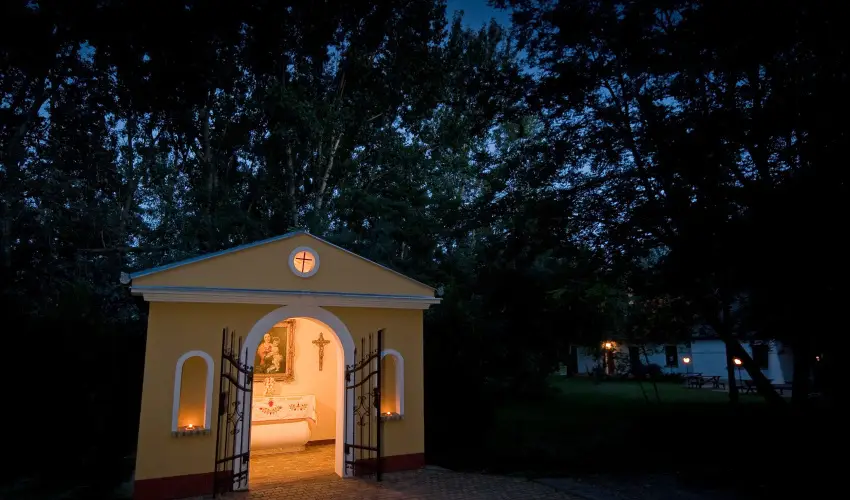 Ger�by K�ria Hotel �s Lovasudvar Lajosmizse - M�rcius 15. 