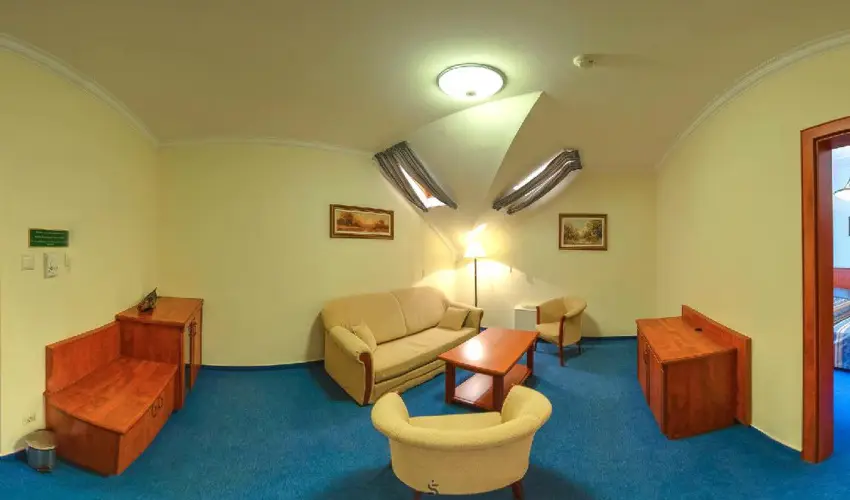 Ger�by K�ria Hotel �s Lovasudvar Lajosmizse - M�rcius 15. 