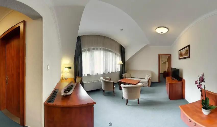 Ger�by K�ria Hotel �s Lovasudvar Lajosmizse - M�rcius 15. 