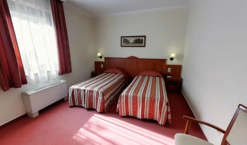 Ger�by K�ria Hotel �s Lovasudvar Lajosmizse - M�rcius 15. 