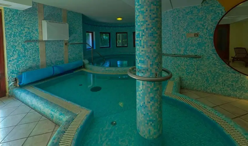 Ger�by K�ria Hotel �s Lovasudvar Lajosmizse - M�rcius 15. 