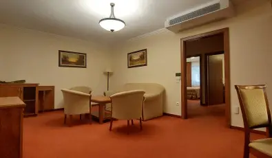 Ger�by K�ria Hotel �s Lovasudvar Lajosmizse