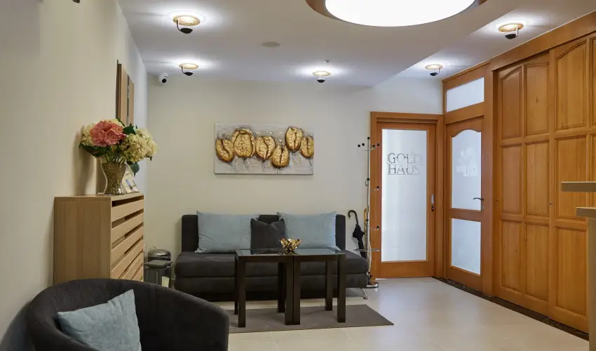 Gold Haus Panzi� Balatonf�red - M�rcius 15. 