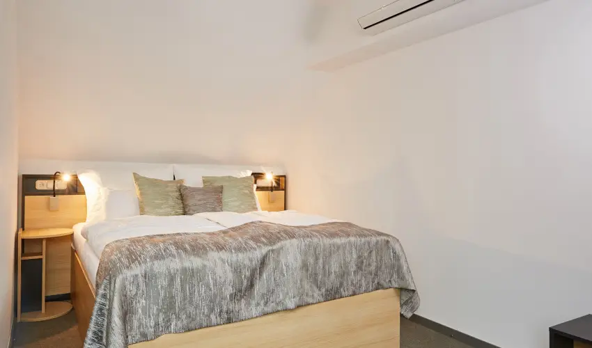 Gold Haus Panzi� Balatonf�red - M�rcius 15. 