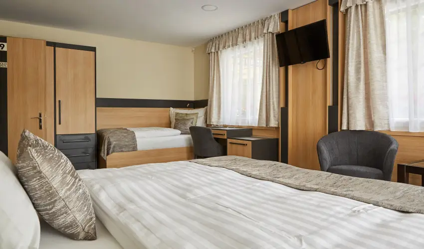 Gold Haus Panzi� Balatonf�red - M�rcius 15. 