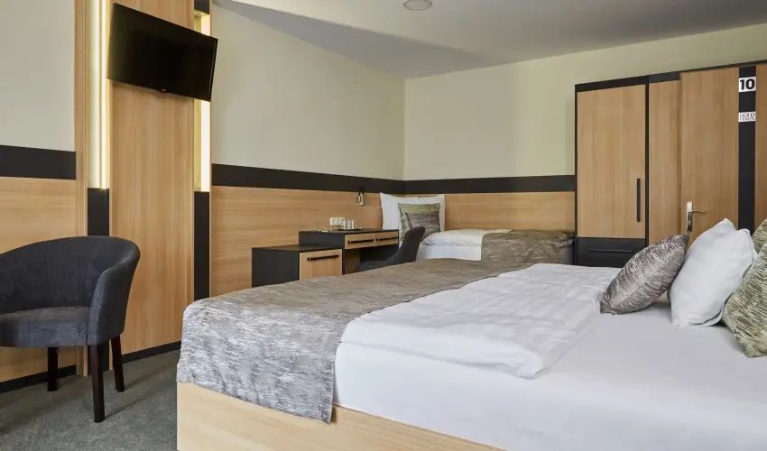 Gold Haus Panzi� Balatonf�red - M�rcius 15. 
