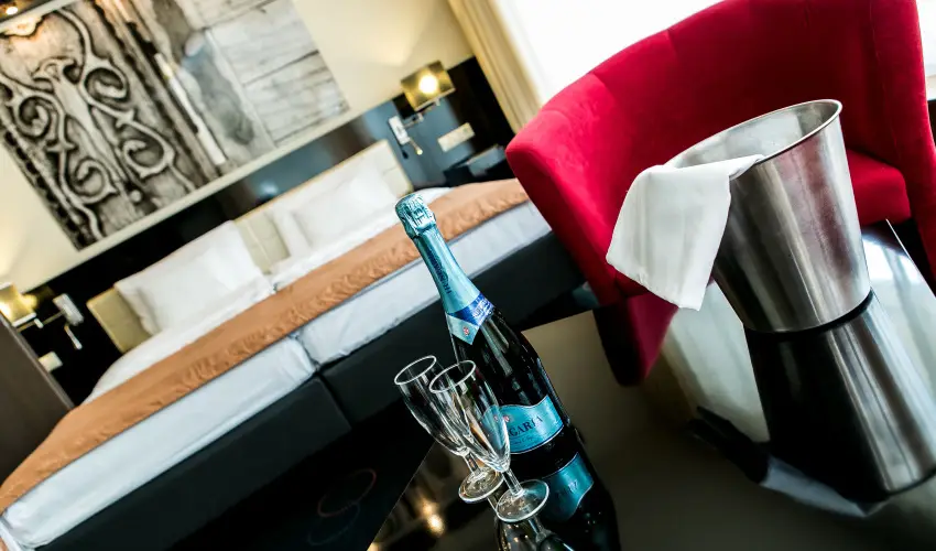 Gotthard Therme Hotel & Conference Szentgotth�rd - M�rcius 15.  (min. 2 �j)