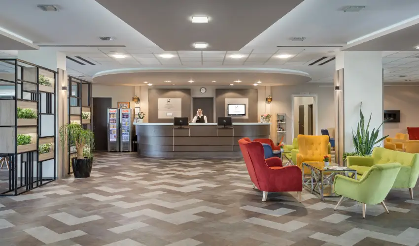 Gotthard Therme Hotel & Conference Szentgotth�rd - M�rcius 15.  (min. 2 �j)