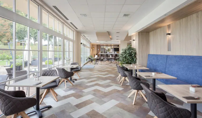 Gotthard Therme Hotel & Conference Szentgotth�rd - M�rcius 15.  (min. 2 �j)