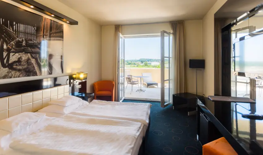 Gotthard Therme Hotel & Conference Szentgotth�rd - M�rcius 15.  (min. 2 �j)