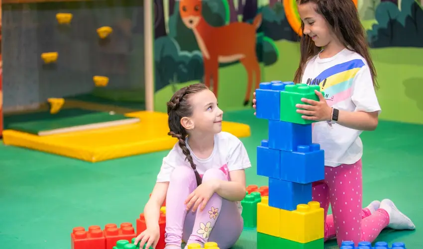 Gotthard Therme Hotel & Conference Szentgotth�rd - M�rcius 15.  (min. 2 �j)