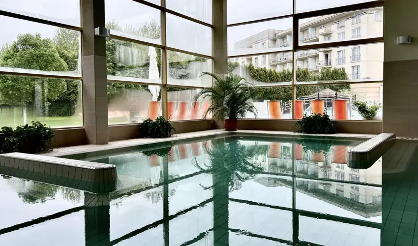 Gotthard Therme Hotel & Conference Szentgotth�rd - M�rcius 15.  (min. 2 �j)