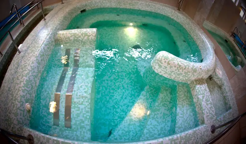 Granada Konferencia Wellness �s Sport Hotel Kecskem�t - M�rcius 15. 