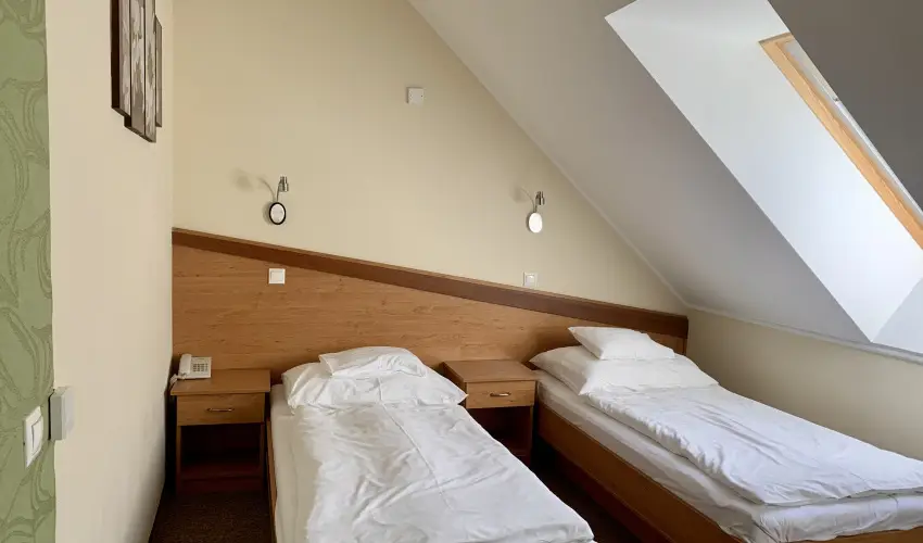 Granada Konferencia Wellness �s Sport Hotel Kecskem�t - M�rcius 15. 