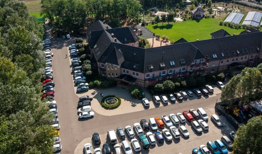 Granada Konferencia Wellness �s Sport Hotel Kecskem�t - M�rcius 15. 