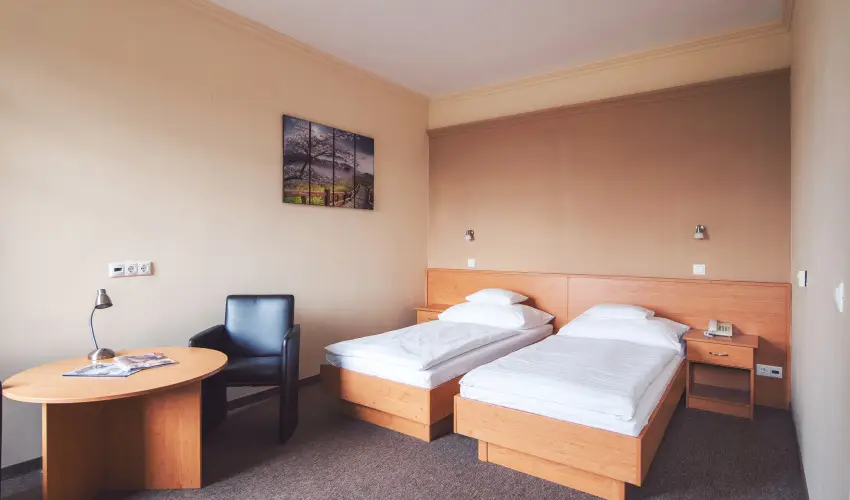 Granada Konferencia Wellness �s Sport Hotel Kecskem�t - M�rcius 15. 