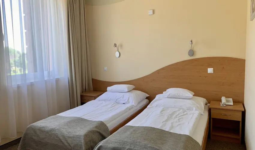 Granada Konferencia Wellness �s Sport Hotel Kecskem�t - M�rcius 15. 