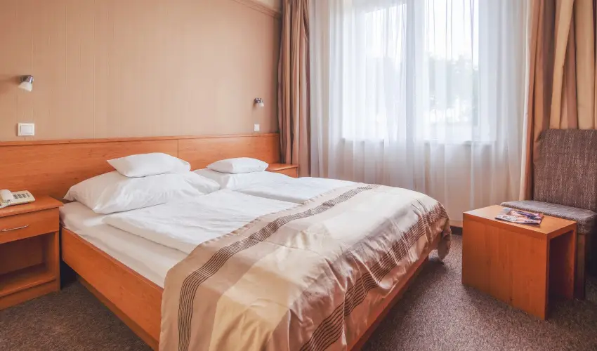 Granada Konferencia Wellness �s Sport Hotel Kecskem�t - M�rcius 15. 