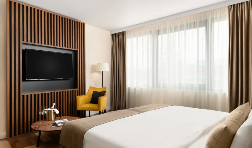 Grand Hotel Esztergom Esztergom - M�rcius 15. (min. 2 �j)