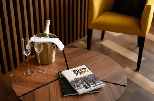 Grand Hotel Esztergom - M�rcius 15. (min. 2 �j)