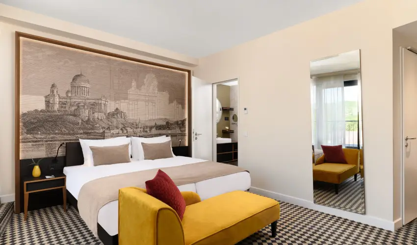 Grand Hotel Esztergom Esztergom - M�rcius 15. (min. 2 �j)