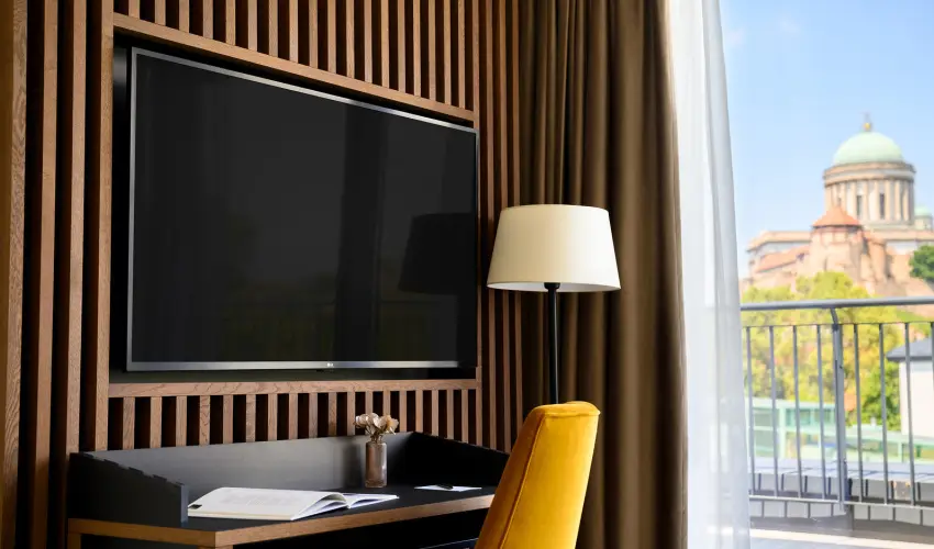 Grand Hotel Esztergom Esztergom - M�rcius 15. (min. 2 �j)
