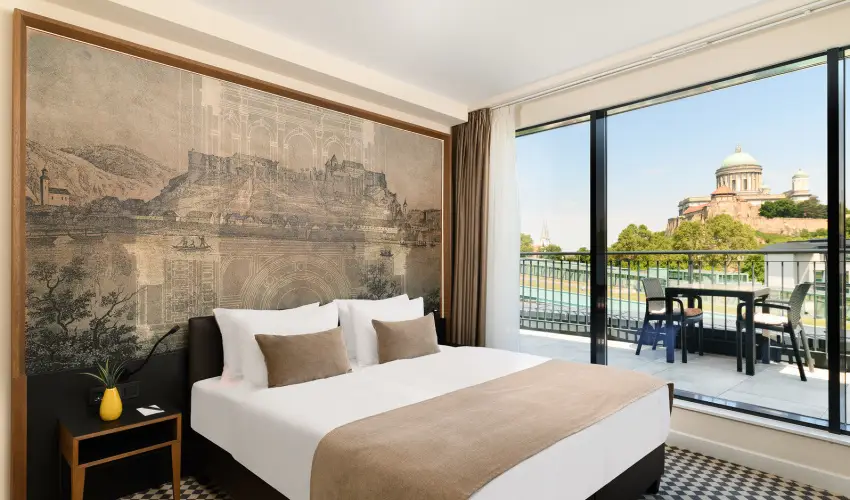 Grand Hotel Esztergom Esztergom - M�rcius 15. (min. 2 �j)