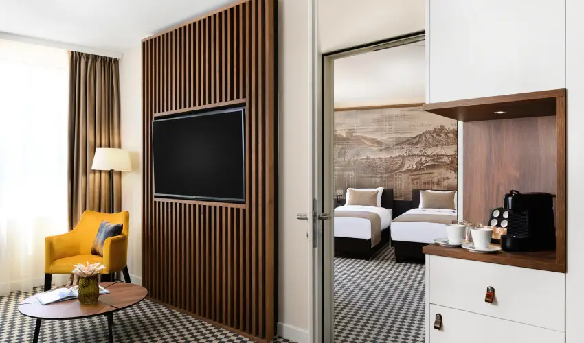 Grand Hotel Esztergom Esztergom - M�rcius 15. (min. 2 �j)