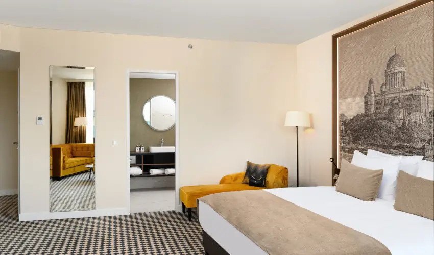 Grand Hotel Esztergom Esztergom - M�rcius 15. (min. 2 �j)