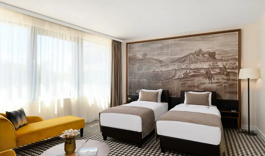 Grand Hotel Esztergom Esztergom - M�rcius 15. (min. 2 �j)