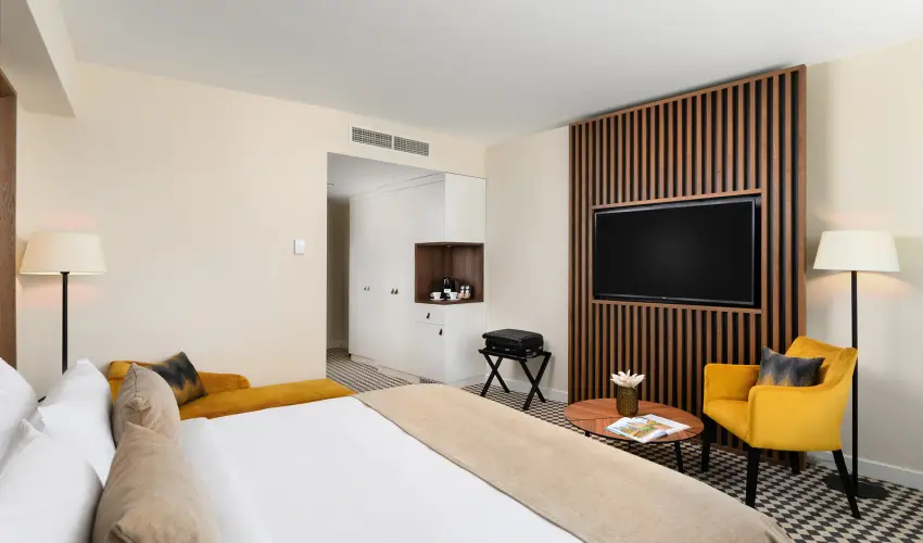 Grand Hotel Esztergom Esztergom - M�rcius 15. (min. 2 �j)