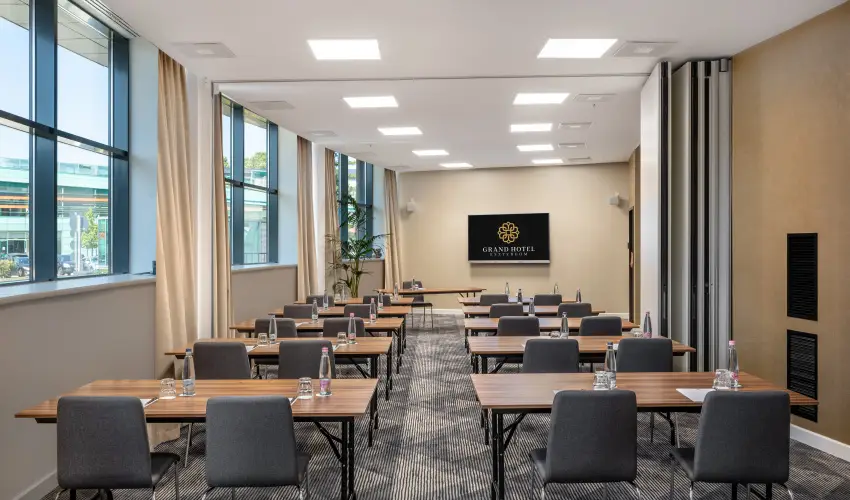 Grand Hotel Esztergom Esztergom - M�rcius 15. (min. 2 �j)