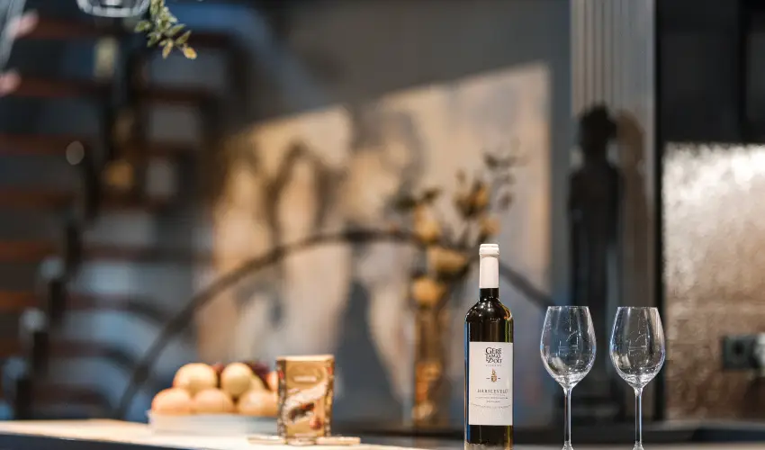 Greyhouse Apartments Hark�ny - M�rcius 15.