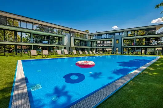 H55 Balatonlelle Apartmanh�zak - M�rcius 15.  (min. 2 �j)