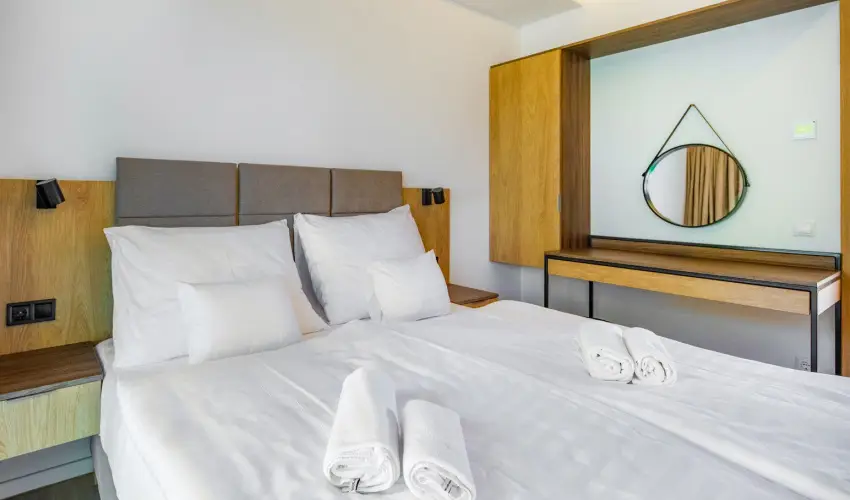 H55 Balatonlelle Apartmanh�zak Balatonlelle - M�rcius 15.  (min. 2 �j)