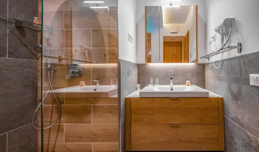 H55 Balatonlelle Apartmanh�zak Balatonlelle - M�rcius 15.  (min. 2 �j)