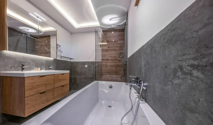 H55 Balatonlelle Apartmanh�zak Balatonlelle - M�rcius 15.  (min. 2 �j)