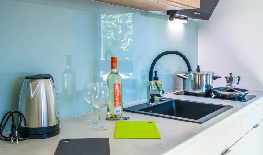 H55 Balatonlelle Apartmanh�zak Balatonlelle - M�rcius 15.  (min. 2 �j)