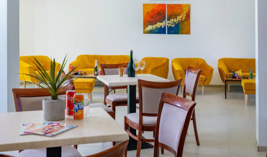 H55 Balatonlelle Apartmanh�zak Balatonlelle - M�rcius 15.  (min. 2 �j)