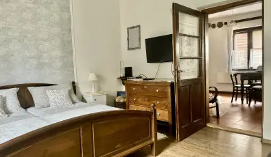 Halh�za Vend�gh�z Sirok