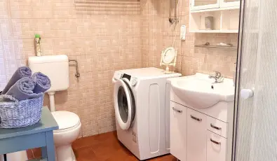 Halh�za Vend�gh�z Sirok