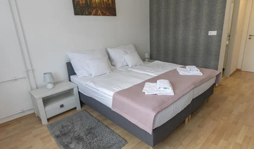 Harangtorony Sz�ll� K�szeg - M�rcius 15.