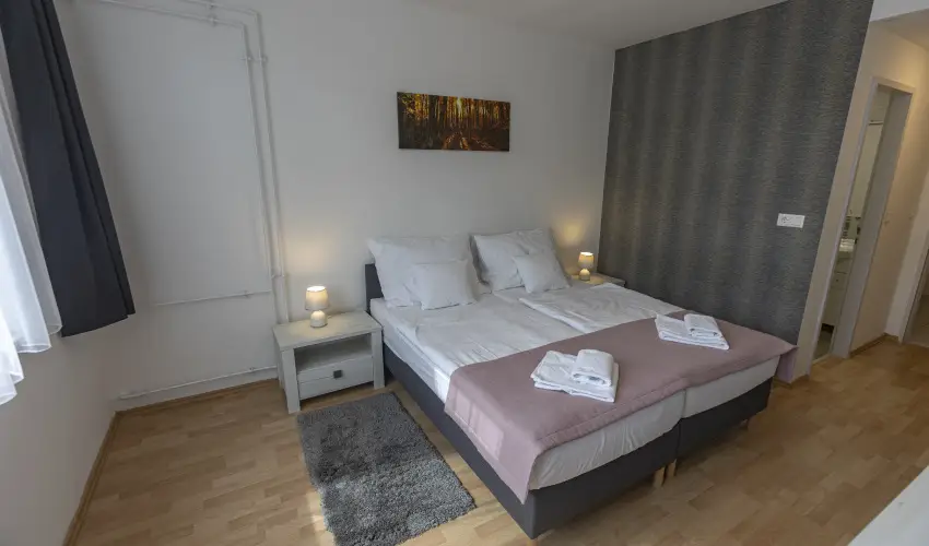 Harangtorony Sz�ll� K�szeg - M�rcius 15.