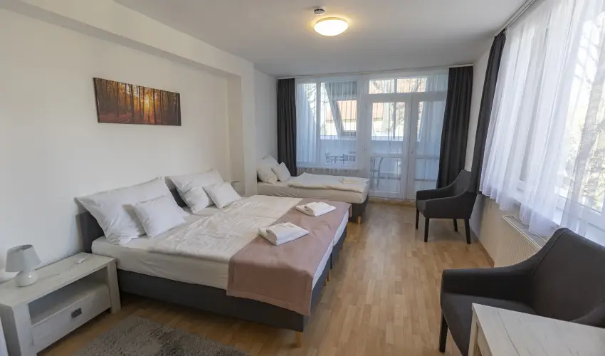 Harangtorony Sz�ll� K�szeg - M�rcius 15.