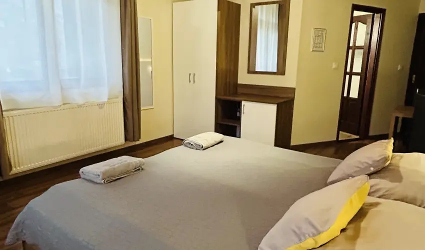 Harm�nia Vend�gh�z Miskolctapolca Miskolctapolca - M�rcius 15.